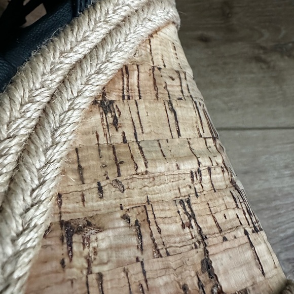 Charles David Black Strappy Wedge Sandals - Picture 7 of 8